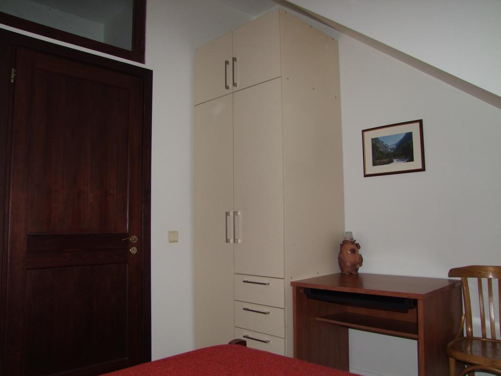 Old Town Apartment At Sv. Mikalojaus Vilnius Luaran gambar